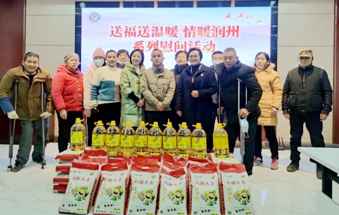 慰问润州区困境家庭03_副本.jpg